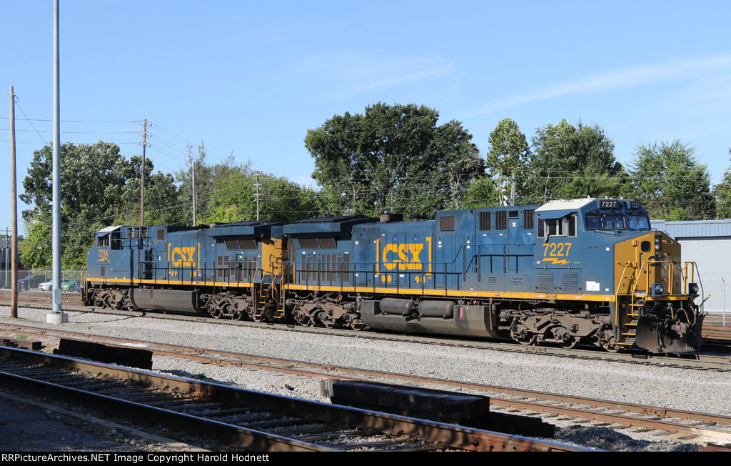 CSX 7234 & 7227 